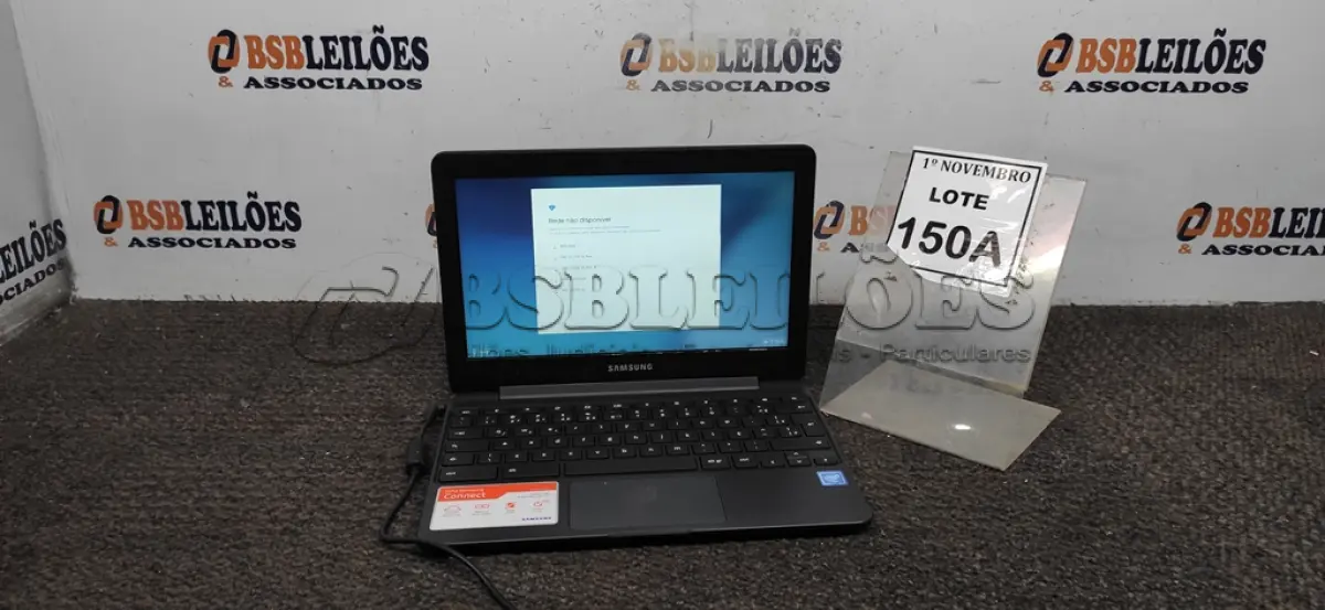 LOTE 150 - 01 NOTEBOOK TELA 11.6’’ 2GB DE MEMÓRIA MARCA SAMSUNG. (NO ESTADO) ATENÇÃO! FAZER A VISITAÇÃO ANTES DE ARREMATAR, NÃO SABEMOS SE FUNCIONA, LEILÃO NÃO TEM GARANTIA E NEM DEVOLUÇÃO, SUJEITO A POSSÍVEIS AVARIAS VISÍVEIS/OCULTAS E/OU AUSÊNCIA DE COMPONENTES.