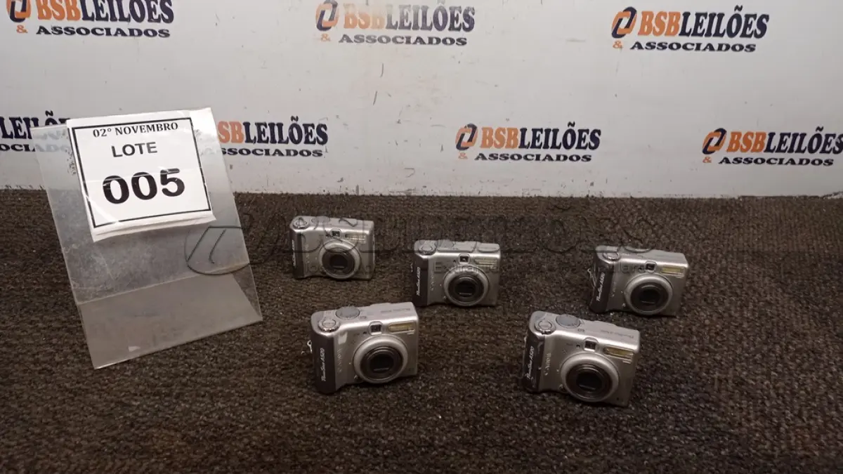 LOTE 005 - 05 CÂMERAS FOTOGRÁFICAS MODELO POWERSHOT A520 MARCA CANON (NO ESTADO) ATENÇÃO! FAZER A VISITAÇÃO ANTES DE ARREMATAR, NÃO SABEMOS SE FUNCIONA, LEILÃO NÃO TEM GARANTIA E NEM DEVOLUÇÃO, SUJEITO A POSSÍVEIS AVARIAS VISÍVEIS/OCULTAS E/OU AUSÊNCIA DE COMPONENTES.