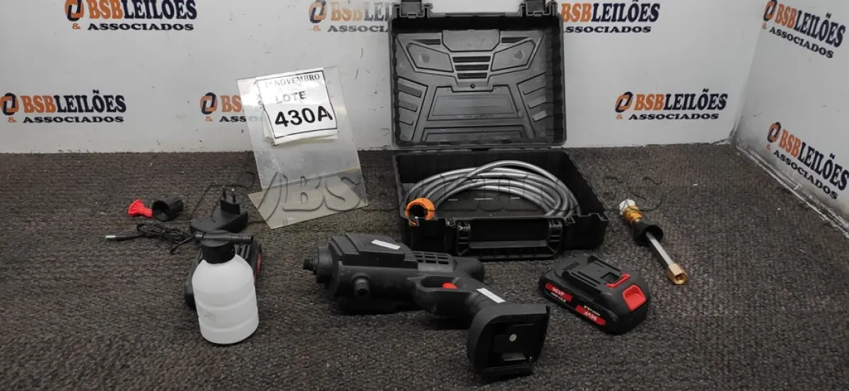 LOTE 430 - 01 LAVADORA DE PRESSÃO A BATERIA. (NO ESTADO) ATENÇÃO! FAZER A VISITAÇÃO ANTES DE ARREMATAR, NÃO SABEMOS SE FUNCIONA, LEILÃO NÃO TEM GARANTIA E NEM DEVOLUÇÃO, SUJEITO A POSSÍVEIS AVARIAS VISÍVEIS/OCULTAS E/OU AUSÊNCIA DE COMPONENTES.
