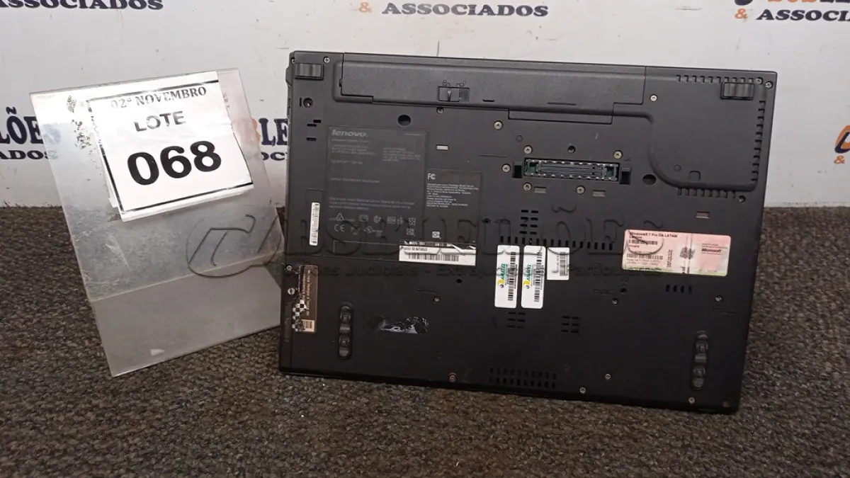 LOTE 068 - 01 NOTEBOOK MARCA LENOVO SÉRIE THINKPAD COM MALETA. (NO ESTADO) ATENÇÃO! FAZER A VISITAÇÃO ANTES DE ARREMATAR, NÃO SABEMOS SE FUNCIONA, LEILÃO NÃO TEM GARANTIA E NEM DEVOLUÇÃO, SUJEITO A POSSÍVEIS AVARIAS VISÍVEIS/OCULTAS E/OU AUSÊNCIA DE COMPONENTES.