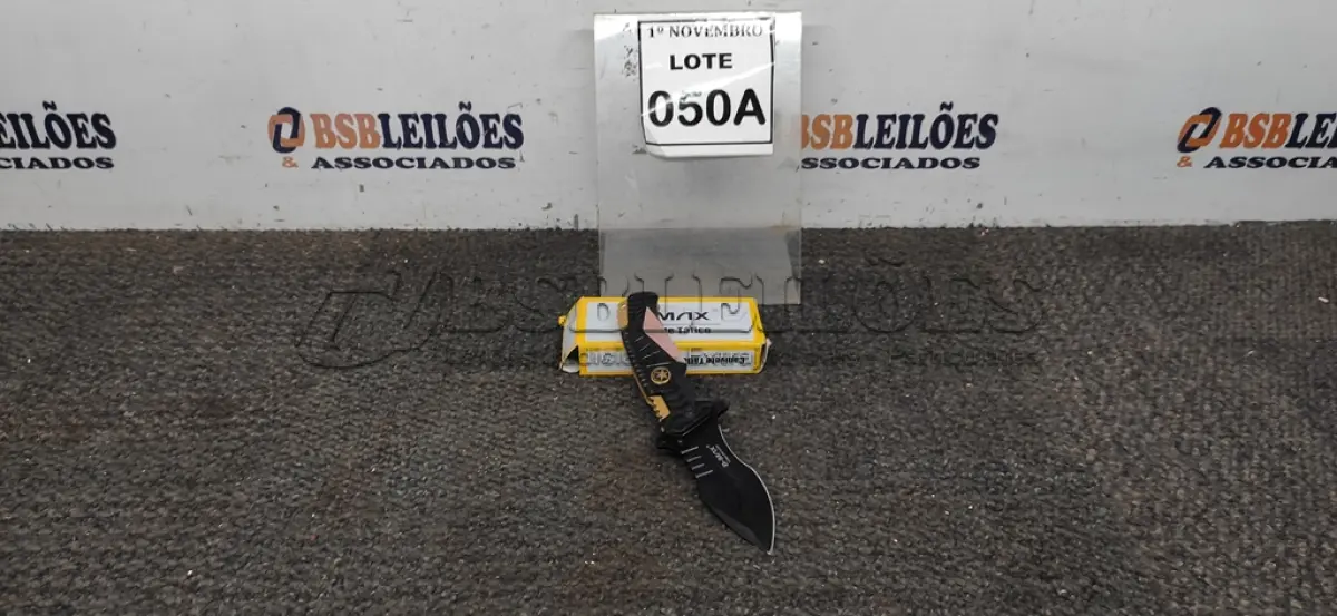 LOTE 050 - 01 CANIVETE TÁTICO DAS FORÇAS ESPECIAIS AMERICANA. (NO ESTADO) ATENÇÃO! FAZER A VISITAÇÃO ANTES DE ARREMATAR, NÃO SABEMOS SE FUNCIONA, LEILÃO NÃO TEM GARANTIA E NEM DEVOLUÇÃO, SUJEITO A POSSÍVEIS AVARIAS VISÍVEIS/OCULTAS E/OU AUSÊNCIA DE COMPONENTES.