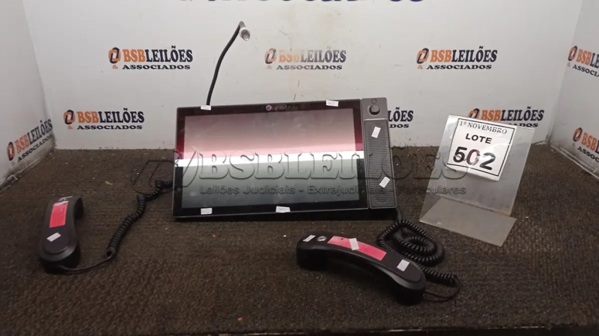 LOTE 502 - 01 EQUIPAMENTO DE VIDEOCONFERÊNCIA. (NO ESTADO) ATENÇÃO! FAZER A VISITAÇÃO ANTES DE ARREMATAR, NÃO SABEMOS SE FUNCIONA, LEILÃO NÃO TEM GARANTIA E NEM DEVOLUÇÃO, SUJEITO A POSSÍVEIS AVARIAS VISÍVEIS/OCULTAS E/OU AUSÊNCIA DE COMPONENTES.