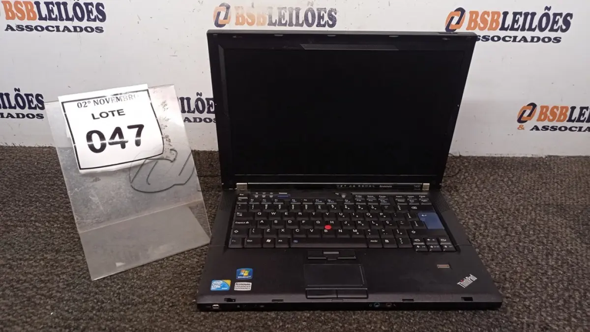 LOTE 047 - 01 NOTEBOOK MARCA LENOVO SÉRIE THINKPAD. (NO ESTADO) ATENÇÃO! FAZER A VISITAÇÃO ANTES DE ARREMATAR, NÃO SABEMOS SE FUNCIONA, LEILÃO NÃO TEM GARANTIA E NEM DEVOLUÇÃO, SUJEITO A POSSÍVEIS AVARIAS VISÍVEIS/OCULTAS E/OU AUSÊNCIA DE COMPONENTES.