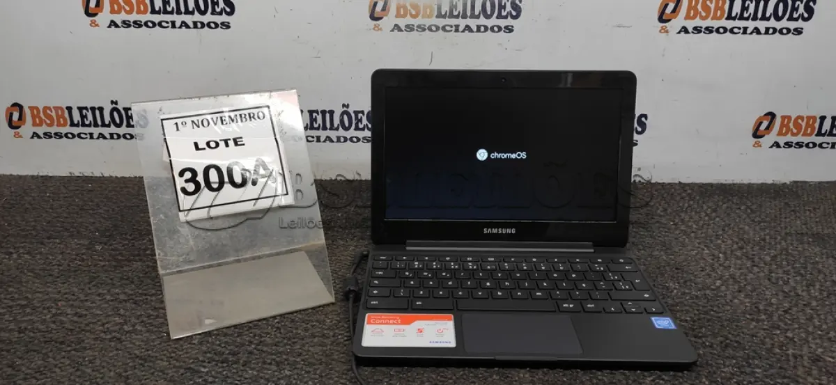 LOTE 300 - 01 NOTEBOOK TELA 11.6’’ 2GB DE MEMÓRIA MARCA SAMSUNG. (NO ESTADO) ATENÇÃO! FAZER A VISITAÇÃO ANTES DE ARREMATAR, NÃO SABEMOS SE FUNCIONA, LEILÃO NÃO TEM GARANTIA E NEM DEVOLUÇÃO, SUJEITO A POSSÍVEIS AVARIAS VISÍVEIS/OCULTAS E/OU AUSÊNCIA DE COMPONENTES.