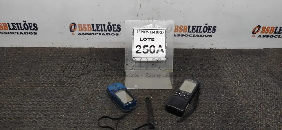 LOTE 250 - 02 GPS MARCA GARMIN MODELOS 12XL E LEGEND. (NO ESTADO) ATENÇÃO! FAZER A VISITAÇÃO ANTES DE ARREMATAR, NÃO SABEMOS SE FUNCIONA, LEILÃO NÃO TEM GARANTIA E NEM DEVOLUÇÃO, SUJEITO A POSSÍVEIS AVARIAS VISÍVEIS/OCULTAS E/OU AUSÊNCIA DE COMPONENTES.