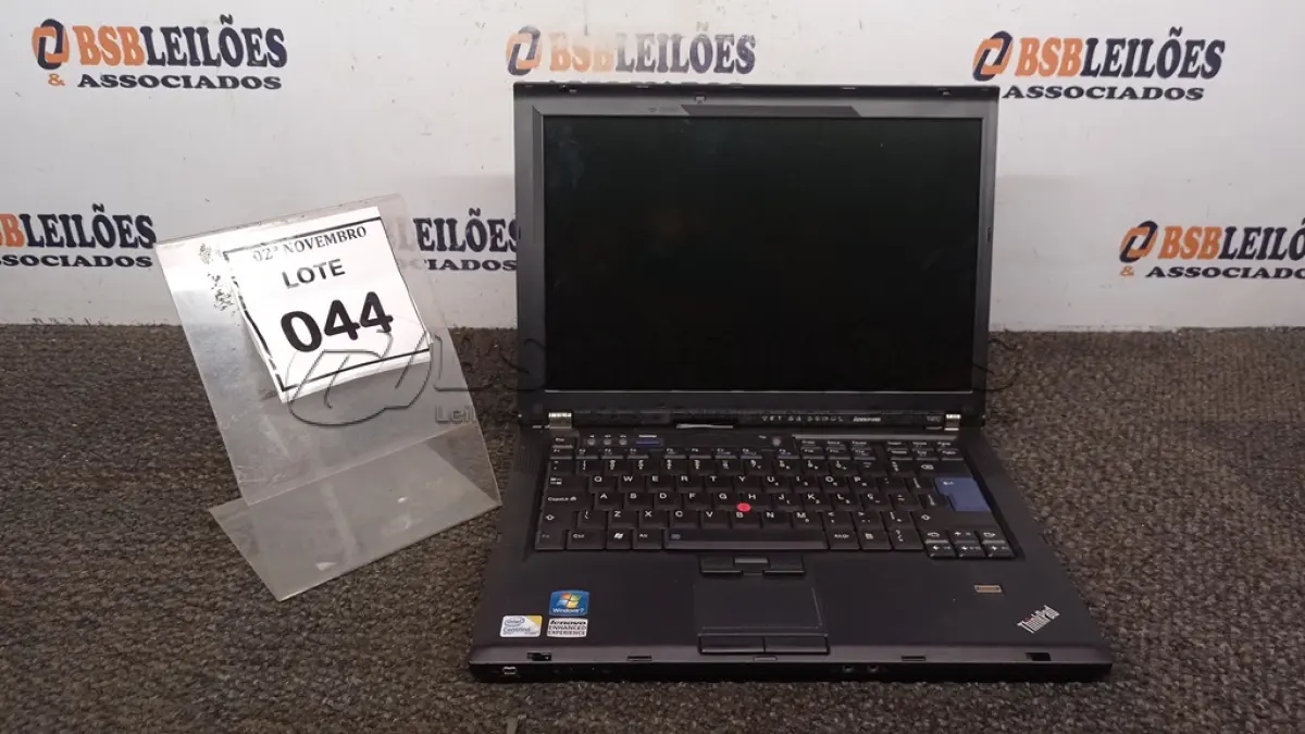 LOTE 044 - 01 NOTEBOOK MARCA LENOVO SÉRIE THINKPAD. (NO ESTADO) ATENÇÃO! FAZER A VISITAÇÃO ANTES DE ARREMATAR, NÃO SABEMOS SE FUNCIONA, LEILÃO NÃO TEM GARANTIA E NEM DEVOLUÇÃO, SUJEITO A POSSÍVEIS AVARIAS VISÍVEIS/OCULTAS E/OU AUSÊNCIA DE COMPONENTES.