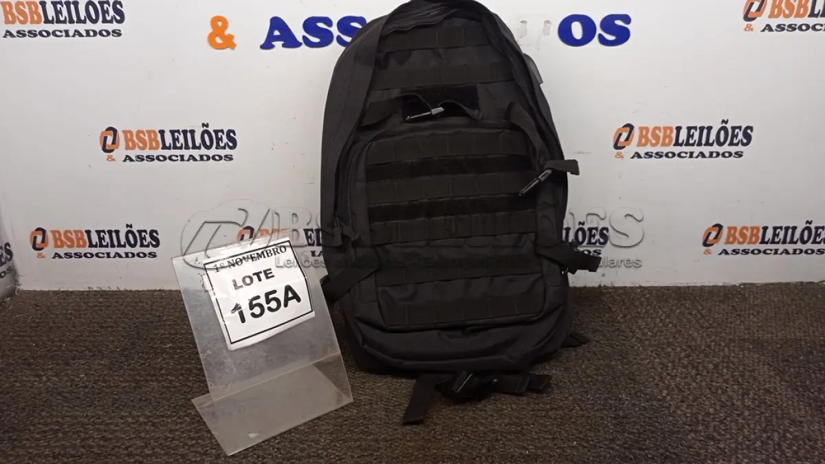LOTE 155 - 01 MOCHILA TÁTICA MILITAR 40 LITROS RESISTENTE A ÁGUA ENTRADA DE USB/FONE (PRODUTO NOVO). (NO ESTADO) ATENÇÃO! FAZER A VISITAÇÃO ANTES DE ARREMATAR, NÃO SABEMOS SE FUNCIONA, LEILÃO NÃO TEM GARANTIA E NEM DEVOLUÇÃO, SUJEITO A POSSÍVEIS AVARIAS VISÍVEIS/OCULTAS E/OU AUSÊNCIA DE COMPONENTES.