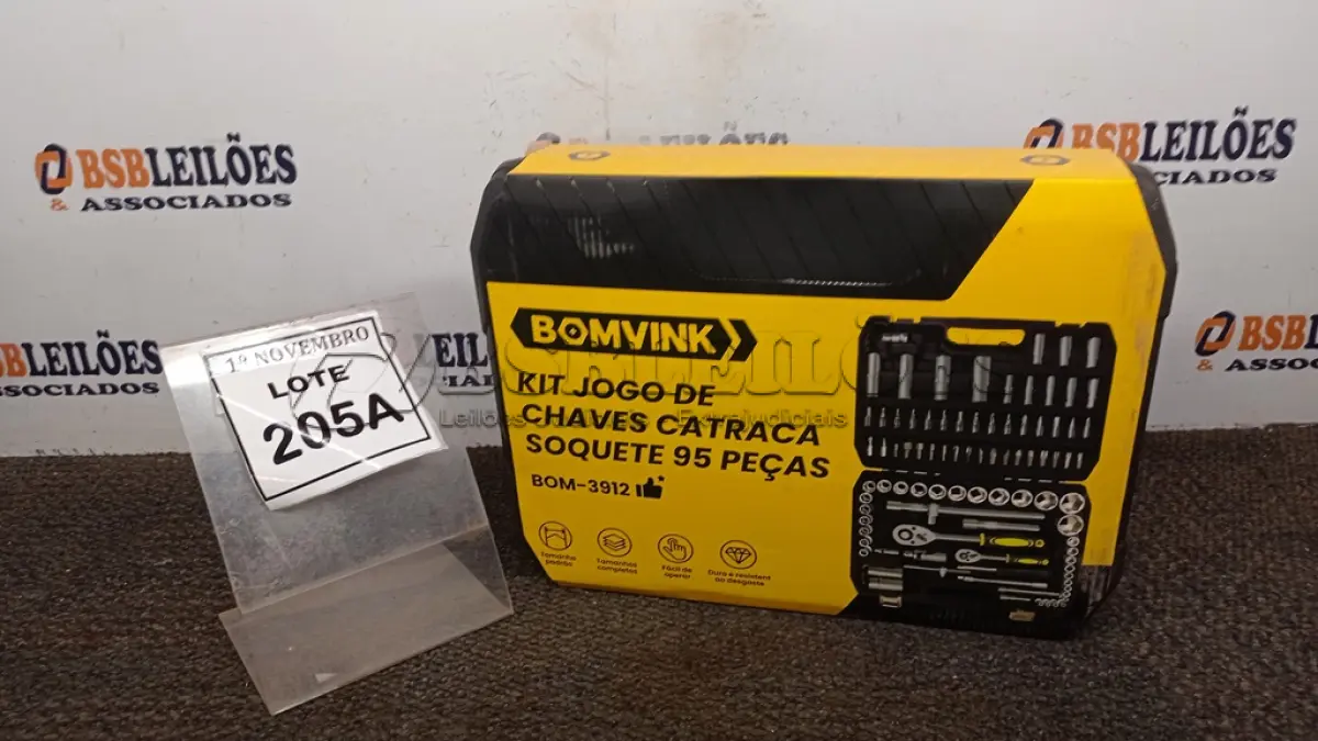 LOTE 205 - KIT JOGO DE CHAVES CATRACA SOQUETE 95PEÇAS COM MALETA (PRODUTO NOVO). (NO ESTADO) ATENÇÃO! FAZER A VISITAÇÃO ANTES DE ARREMATAR, NÃO SABEMOS SE FUNCIONA, LEILÃO NÃO TEM GARANTIA E NEM DEVOLUÇÃO, SUJEITO A POSSÍVEIS AVARIAS VISÍVEIS/OCULTAS E/OU AUSÊNCIA DE COMPONENTES.
