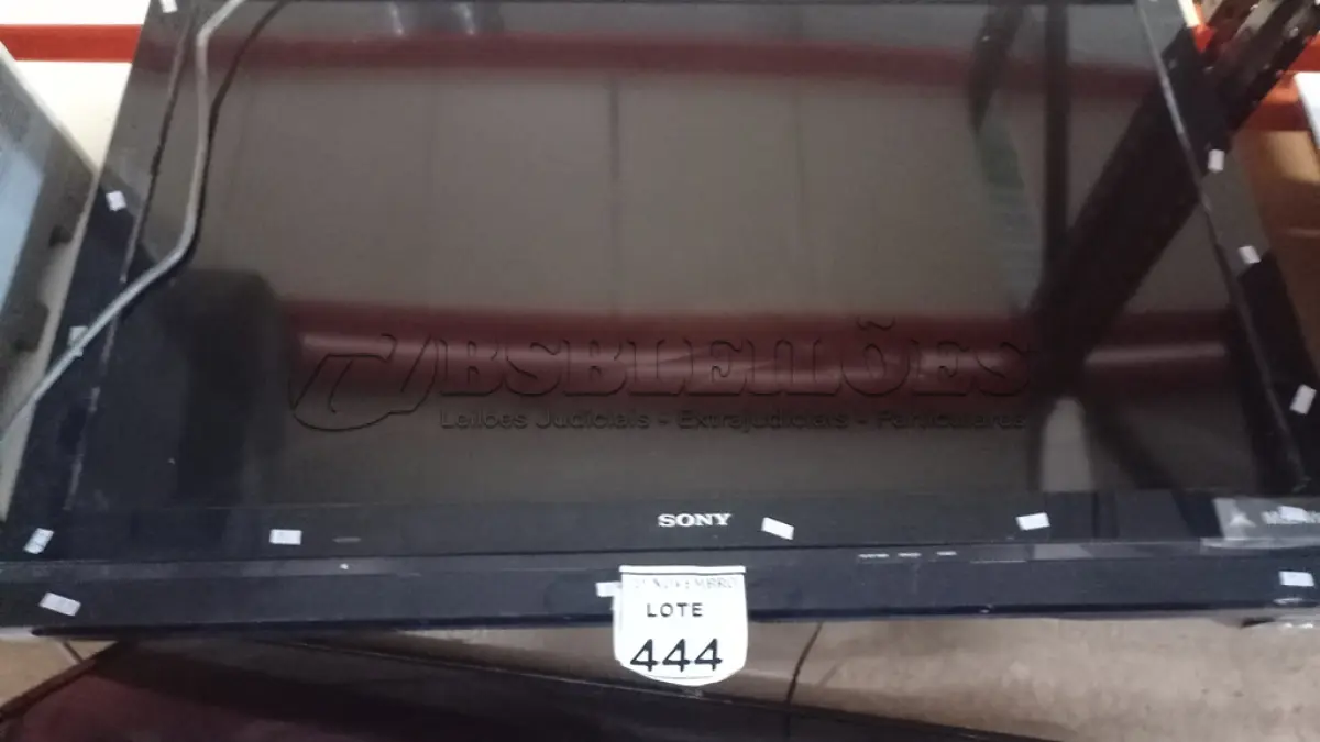 LOTE 444 - 01 TV 49’’ MARCA LG E 01 TV LCD 46’’ MARCA SONY. (NO ESTADO) ATENÇÃO! FAZER A VISITAÇÃO ANTES DE ARREMATAR, NÃO SABEMOS SE FUNCIONA, LEILÃO NÃO TEM GARANTIA E NEM DEVOLUÇÃO, SUJEITO A POSSÍVEIS AVARIAS VISÍVEIS/OCULTAS E/OU AUSÊNCIA DE COMPONENTES.