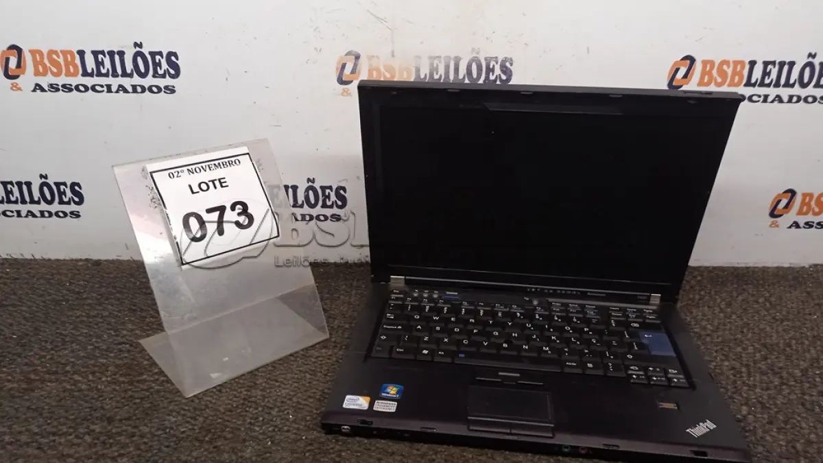 LOTE 073 - 01 NOTEBOOK MARCA LENOVO SÉRIE THINKPAD. (NO ESTADO) ATENÇÃO! FAZER A VISITAÇÃO ANTES DE ARREMATAR, NÃO SABEMOS SE FUNCIONA, LEILÃO NÃO TEM GARANTIA E NEM DEVOLUÇÃO, SUJEITO A POSSÍVEIS AVARIAS VISÍVEIS/OCULTAS E/OU AUSÊNCIA DE COMPONENTES.