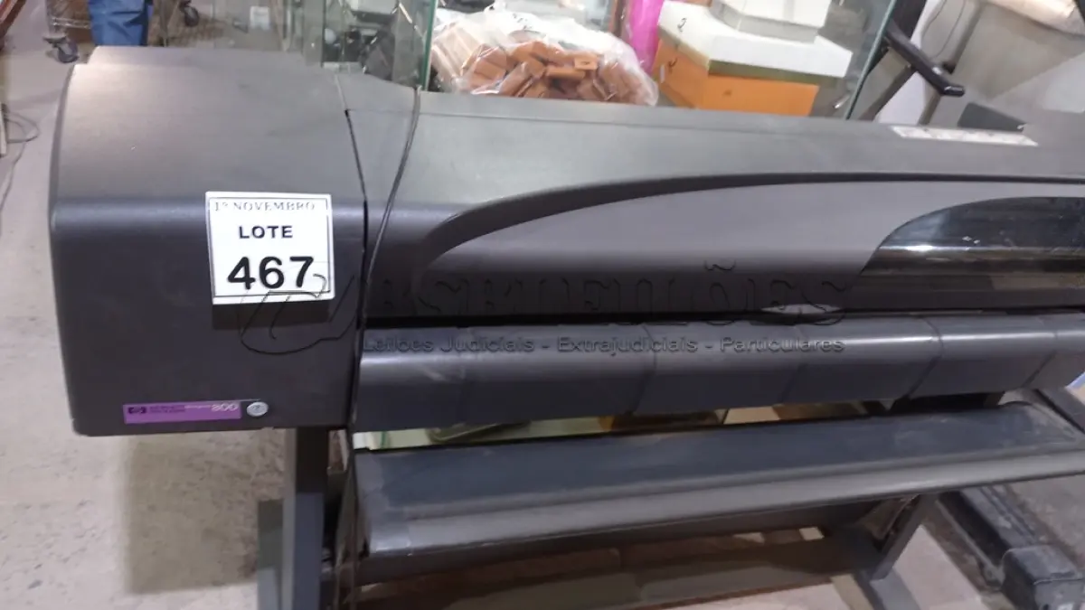 LOTE 467 - 01 PLOTTER MODELO DESIGNJET 800 MARCA HP. (NO ESTADO) ATENÇÃO! FAZER A VISITAÇÃO ANTES DE ARREMATAR, NÃO SABEMOS SE FUNCIONA, LEILÃO NÃO TEM GARANTIA E NEM DEVOLUÇÃO, SUJEITO A POSSÍVEIS AVARIAS VISÍVEIS/OCULTAS E/OU AUSÊNCIA DE COMPONENTES.