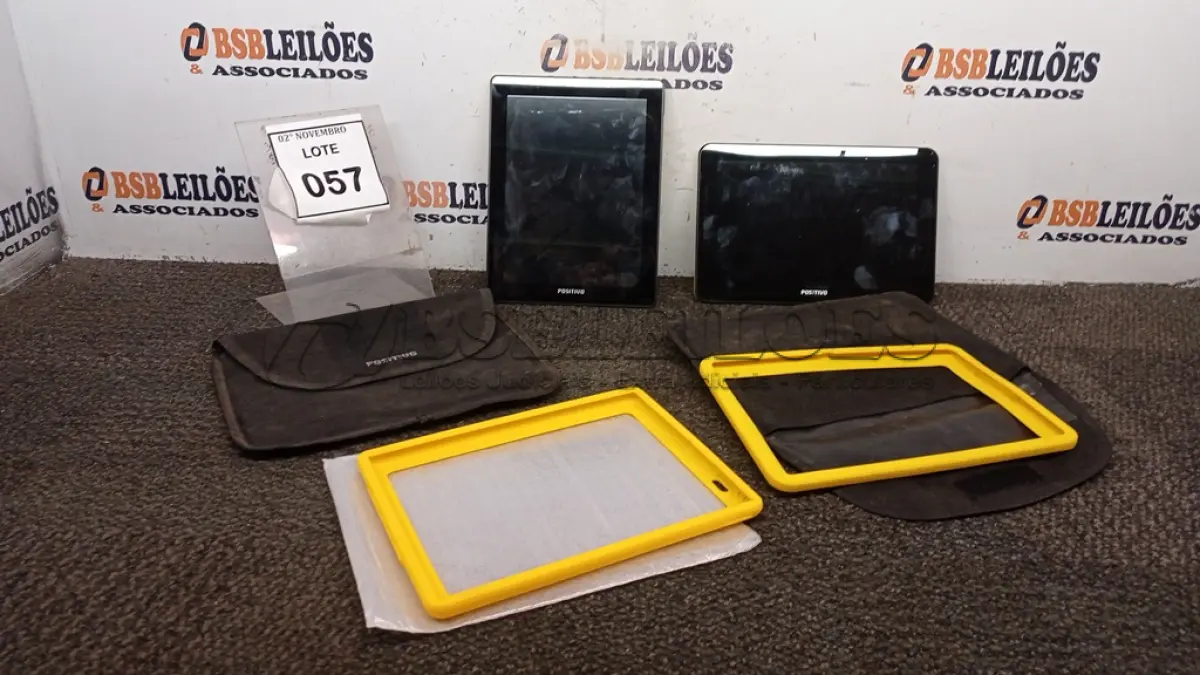 LOTE 057 - 02 TABLETS MARCA POSITIVO COM CAPA. (NO ESTADO) ATENÇÃO! FAZER A VISITAÇÃO ANTES DE ARREMATAR, NÃO SABEMOS SE FUNCIONA, LEILÃO NÃO TEM GARANTIA E NEM DEVOLUÇÃO, SUJEITO A POSSÍVEIS AVARIAS VISÍVEIS/OCULTAS E/OU AUSÊNCIA DE COMPONENTES.