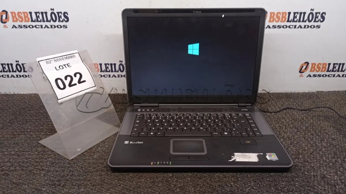 LOTE 022 - 01 NOTEBOOK MARCA ITAUTEC. (NO ESTADO) ATENÇÃO! FAZER A VISITAÇÃO ANTES DE ARREMATAR, NÃO SABEMOS SE FUNCIONA, LEILÃO NÃO TEM GARANTIA E NEM DEVOLUÇÃO, SUJEITO A POSSÍVEIS AVARIAS VISÍVEIS/OCULTAS E/OU AUSÊNCIA DE COMPONENTES.
