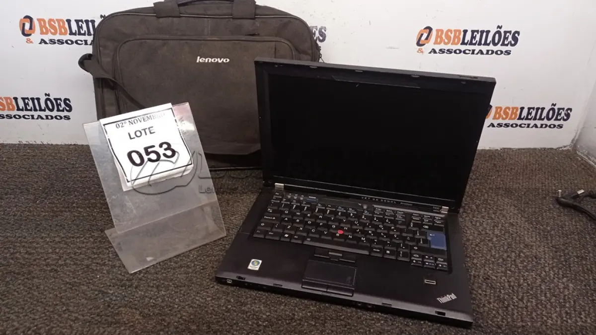 LOTE 053 - 01 NOTEBOOK MARCA LENOVO SÉRIE THINKPAD COM MALETA. (NO ESTADO) ATENÇÃO! FAZER A VISITAÇÃO ANTES DE ARREMATAR, NÃO SABEMOS SE FUNCIONA, LEILÃO NÃO TEM GARANTIA E NEM DEVOLUÇÃO, SUJEITO A POSSÍVEIS AVARIAS VISÍVEIS/OCULTAS E/OU AUSÊNCIA DE COMPONENTES.