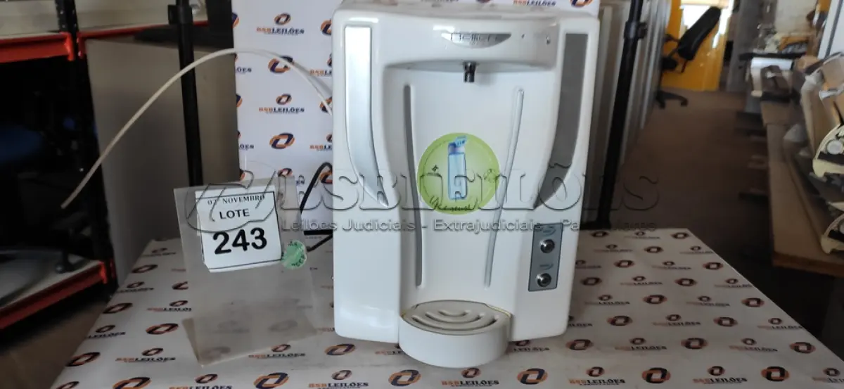 LOTE 243 - 01 PURIFICADOR DE ÁGUA MARCA BELLIERE. (NO ESTADO) ATENÇÃO! FAZER A VISITAÇÃO ANTES DE ARREMATAR, NÃO SABEMOS SE FUNCIONA, LEILÃO NÃO TEM GARANTIA E NEM DEVOLUÇÃO, SUJEITO A POSSÍVEIS AVARIAS VISÍVEIS/OCULTAS E/OU AUSÊNCIA DE COMPONENTES.