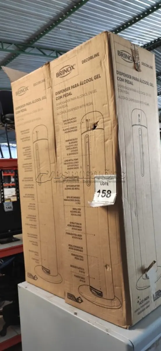 LOTE 158 - 02 DISPENSES PARA ÁLCOOL EM GEL COM PEDAL. (NO ESTADO) ATENÇÃO! FAZER A VISITAÇÃO ANTES DE ARREMATAR, NÃO SABEMOS SE FUNCIONA, LEILÃO NÃO TEM GARANTIA E NEM DEVOLUÇÃO, SUJEITO A POSSÍVEIS AVARIAS VISÍVEIS/OCULTAS E/OU AUSÊNCIA DE COMPONENTES.