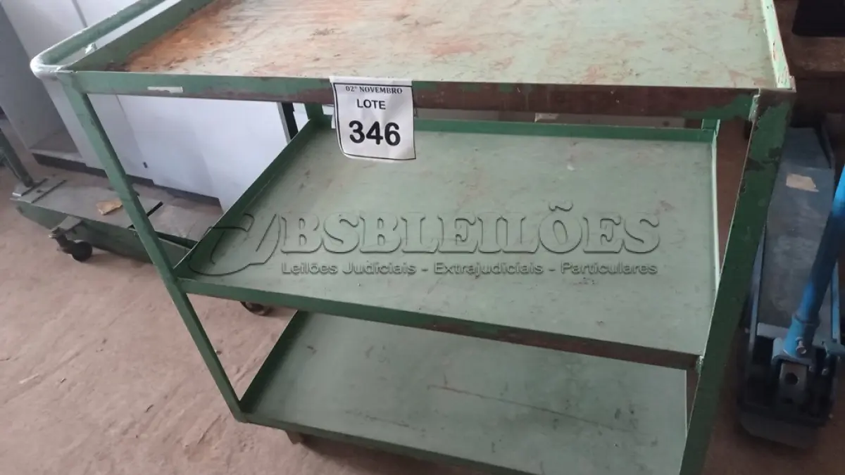 LOTE 346 - 01 CARRINHO DE FERRO PARA OFICINAS COM 03 COMPARTIMENTOS. (NO ESTADO) ATENÇÃO! FAZER A VISITAÇÃO ANTES DE ARREMATAR, NÃO SABEMOS SE FUNCIONA, LEILÃO NÃO TEM GARANTIA E NEM DEVOLUÇÃO, SUJEITO A POSSÍVEIS AVARIAS VISÍVEIS/OCULTAS E/OU AUSÊNCIA DE COMPONENTES.