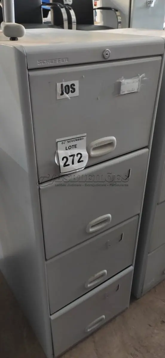 LOTE 272 - 01 ARQUIVO DE AÇO COM 04 GAVETAS. (NO ESTADO) ATENÇÃO! FAZER A VISITAÇÃO ANTES DE ARREMATAR, NÃO SABEMOS SE FUNCIONA, LEILÃO NÃO TEM GARANTIA E NEM DEVOLUÇÃO, SUJEITO A POSSÍVEIS AVARIAS VISÍVEIS/OCULTAS E/OU AUSÊNCIA DE COMPONENTES.