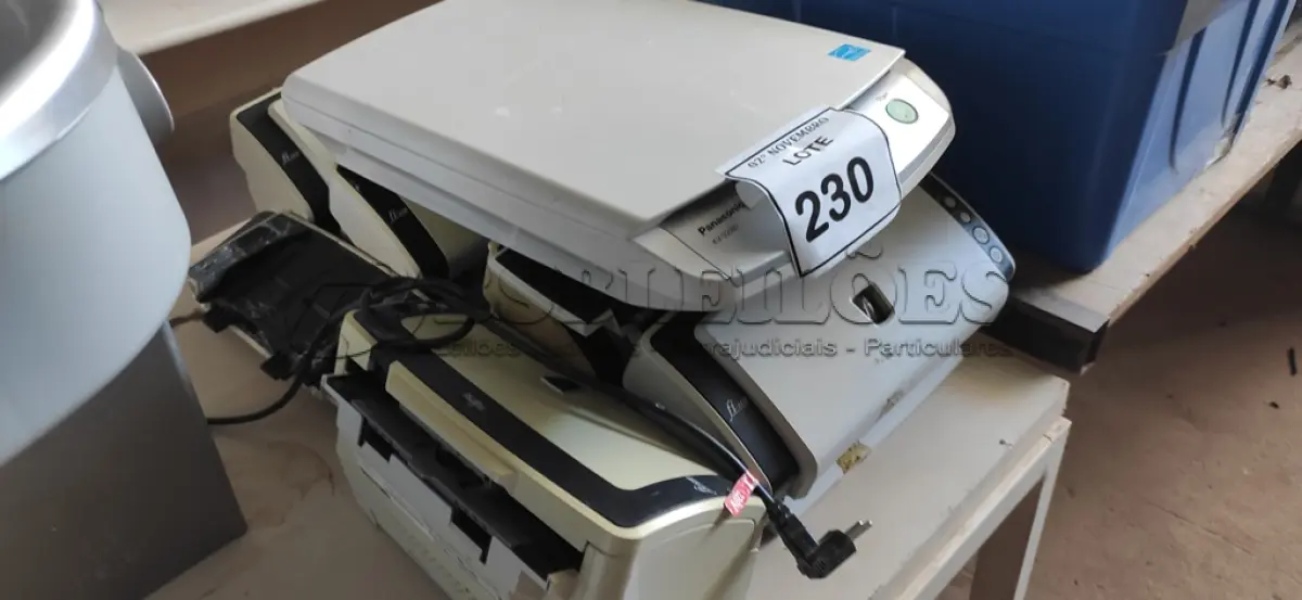 LOTE 230 - 01 LOTE COM VÁRIOS SCANNERS DE MARCAS E MODELOS DIVERSOS. (NO ESTADO) ATENÇÃO! FAZER A VISITAÇÃO ANTES DE ARREMATAR, NÃO SABEMOS SE FUNCIONA, LEILÃO NÃO TEM GARANTIA E NEM DEVOLUÇÃO, SUJEITO A POSSÍVEIS AVARIAS VISÍVEIS/OCULTAS E/OU AUSÊNCIA DE COMPONENTES.