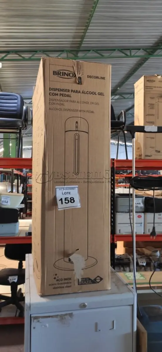 LOTE 158 - 02 DISPENSES PARA ÁLCOOL EM GEL COM PEDAL. (NO ESTADO) ATENÇÃO! FAZER A VISITAÇÃO ANTES DE ARREMATAR, NÃO SABEMOS SE FUNCIONA, LEILÃO NÃO TEM GARANTIA E NEM DEVOLUÇÃO, SUJEITO A POSSÍVEIS AVARIAS VISÍVEIS/OCULTAS E/OU AUSÊNCIA DE COMPONENTES.