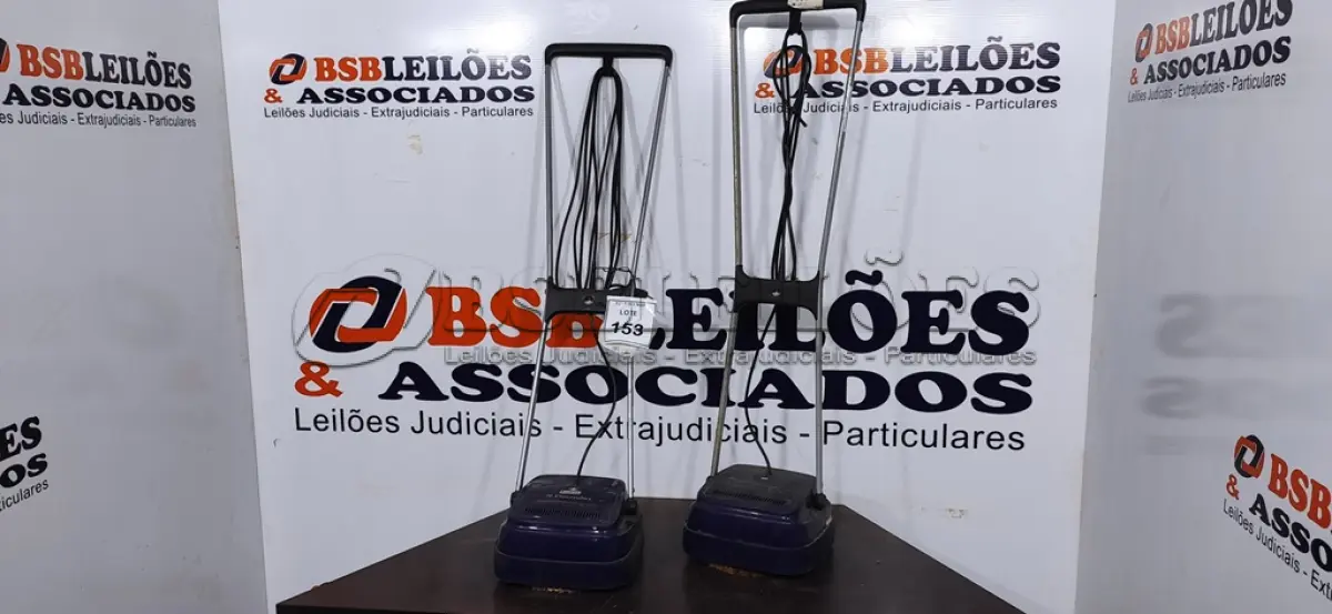 LOTE 153 - 02 ENCERADEIRAS ELÉTRICAS DOMÉSTICA. (NO ESTADO) ATENÇÃO! FAZER A VISITAÇÃO ANTES DE ARREMATAR, NÃO SABEMOS SE FUNCIONA, LEILÃO NÃO TEM GARANTIA E NEM DEVOLUÇÃO, SUJEITO A POSSÍVEIS AVARIAS VISÍVEIS/OCULTAS E/OU AUSÊNCIA DE COMPONENTES.