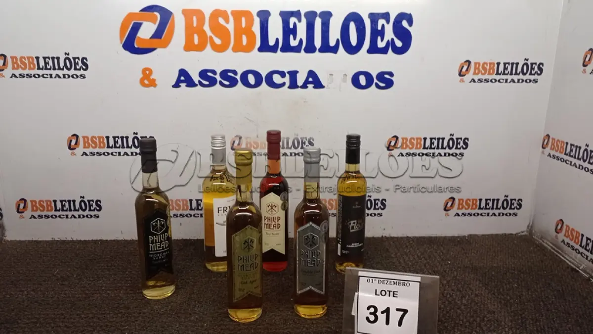 LOTE 317 - 06 GARRAFAS DE HIDROMEL DA MARCA PHILIP MEAD DE 500ML E 750ML SABORES DIVERSOS. (NO ESTADO) ATENÇÃO! FAZER A VISITAÇÃO ANTES DE ARREMATAR, NÃO SABEMOS SE FUNCIONA, LEILÃO NÃO TEM GARANTIA E NEM DEVOLUÇÃO, SUJEITO A POSSÍVEIS AVARIAS VISÍVEIS/OCULTAS E/OU AUSÊNCIA DE COMPONENTES.