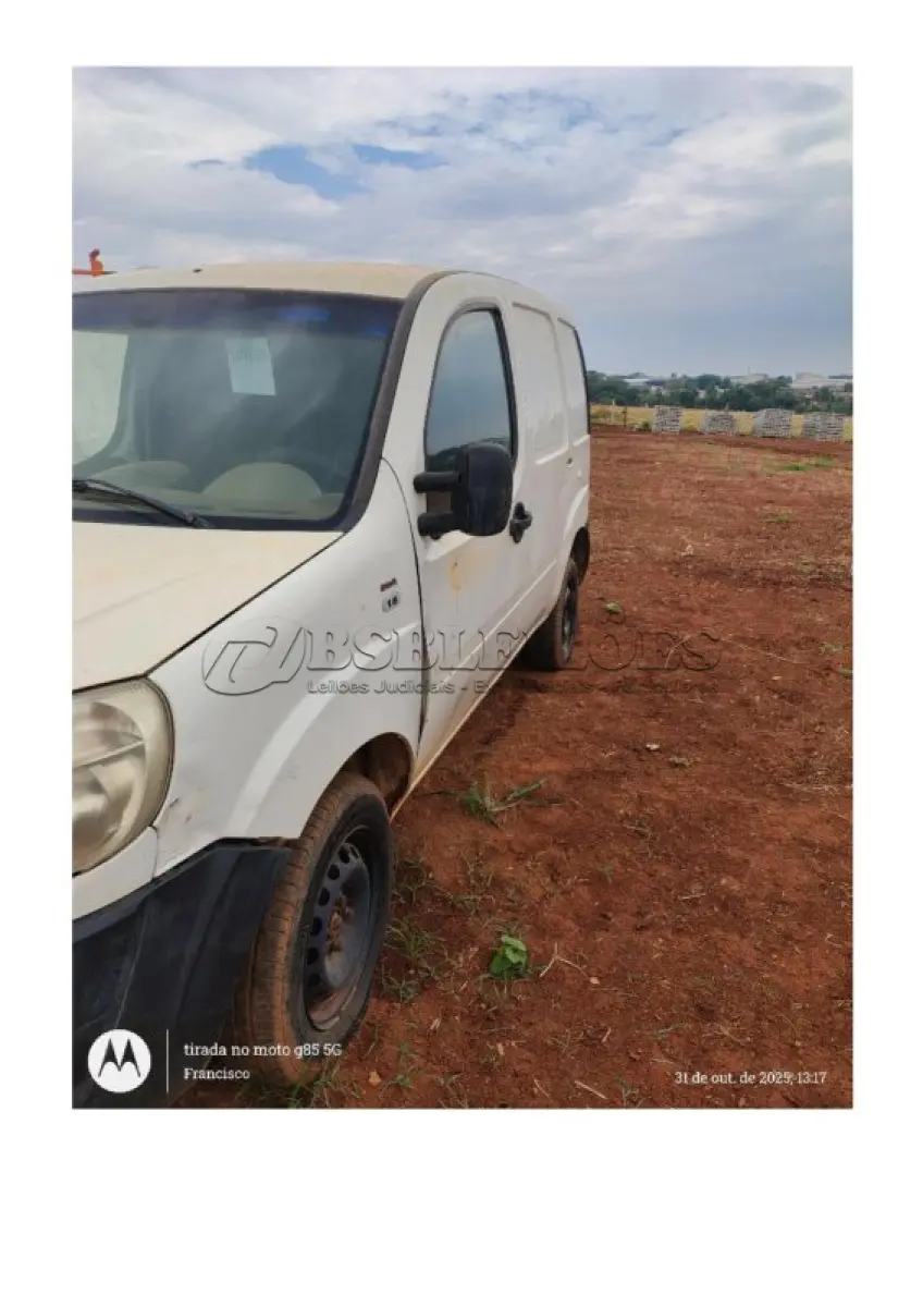 LOTE 121 - 01 VEÍCULO AUTOMOTOR MARCA FIAT, MODELO DOBLÔ-CARGO 1.8 FLEX, UTILITÁRIO LEVE, COR BRANCA, MODELO: 2010/2011; BICOMBUSTÍVEL, CAP. 02 PASS. PLACA JJU-3671 – RENAVAM 00234357754 – CHASSI Nº 9BD223156B2019348. (NO ESTADO DE CONSERVAÇÃO QUE SE ENCONTRA)