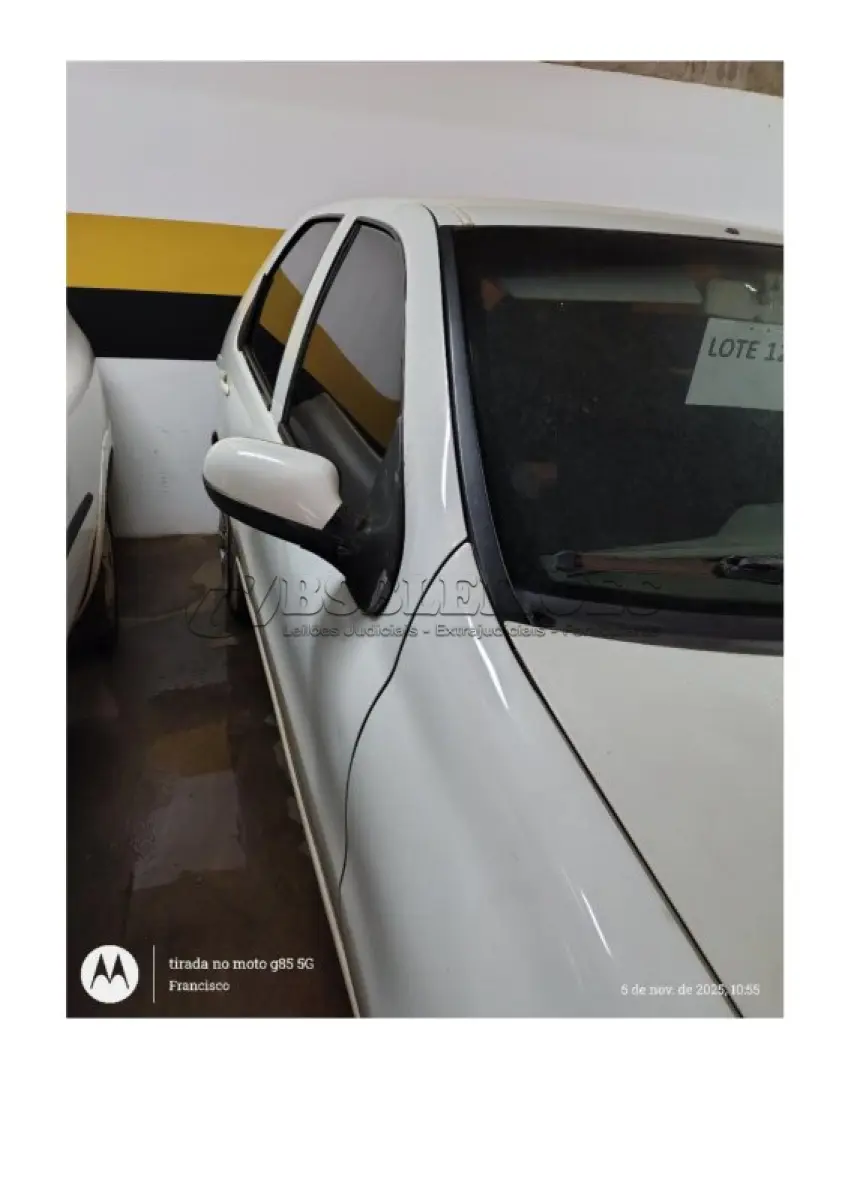 LOTE 122 - 01 VEÍCULO MARCA FIAT, MODELO PALIO HLX FLEX, 04 PORTAS, 05 PASSAGEIROS, ANO 2004 FLEX, COR BRANCO BANCHISA, AR-CONDICIONADO, MOTOR 110 HP, PLACA JFP-6556 – RENAVAM 00831635991 – CHASSI Nº 9BD17141C42467273. (NO ESTADO DE CONSERVAÇÃO QUE SE ENCONTRA)