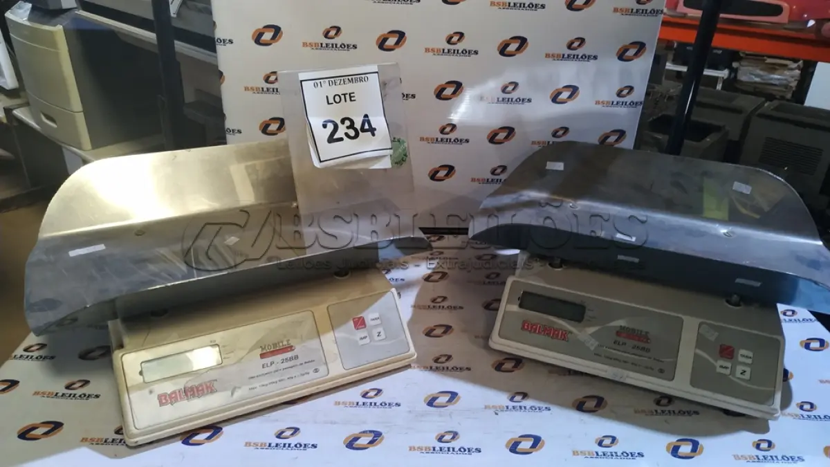 LOTE 234 - 02 BALANÇAS PEDIÁTRICAS. (NO ESTADO) ATENÇÃO! FAZER A VISITAÇÃO ANTES DE ARREMATAR, NÃO SABEMOS SE FUNCIONA, LEILÃO NÃO TEM GARANTIA E NEM DEVOLUÇÃO, SUJEITO A POSSÍVEIS AVARIAS VISÍVEIS/OCULTAS E/OU AUSÊNCIA DE COMPONENTES.