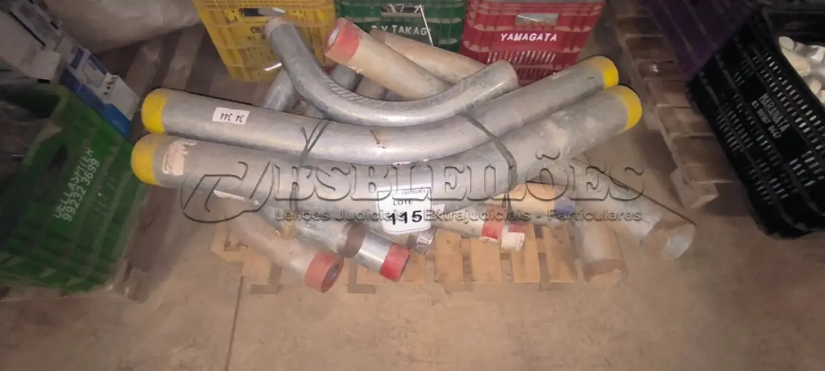 LOTE 115 - 01 LOTE COM MATERIAS HIDRAULICOS E ELETRICOS DIVERSOS, 01 SACO COM DUTOS DE VENTILAÇÃO E BOTAS EMBORRACHADAS. (CAIXA ORGANIZADORA NAO INCLUSA) . (NO ESTADO) ATENÇÃO! FAZER A ANTES DE ARREMATAR, NÃO SABEMOS SE FUNCIONA, LEILÃO NÃO TEM GARANTIA E NEM DEVOLUÇÃO, SUJEITO A POSSÍVEIS AVARIAS VISÍVEIS/OCULTAS E/OU AUSÊNCIA DE COMPONENTES. VISITAÇÃO.