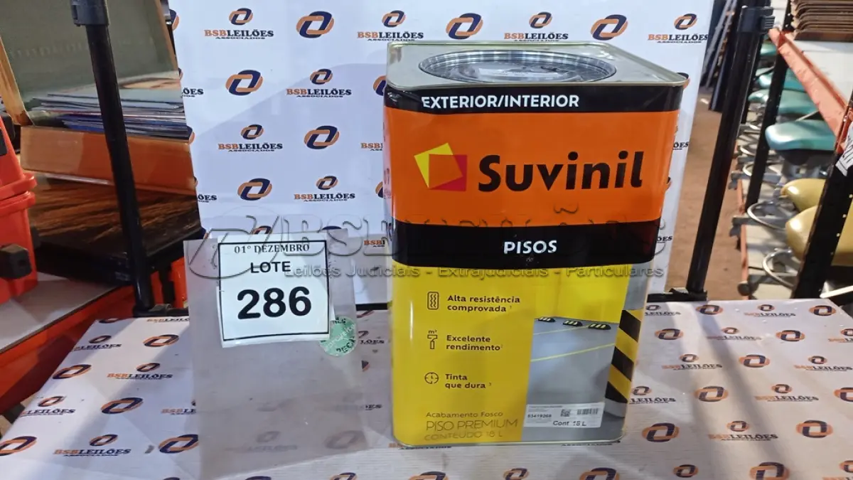 LOTE 286 - 01 TINTA DE PISOS EXTERIOR NA COR FOSCO CINZA ESCURO MARCA SUVINIL. (NO ESTADO) ATENÇÃO! FAZER A VISITAÇÃO ANTES DE ARREMATAR, NÃO SABEMOS SE FUNCIONA, LEILÃO NÃO TEM GARANTIA E NEM DEVOLUÇÃO, SUJEITO A POSSÍVEIS AVARIAS VISÍVEIS/OCULTAS E/OU AUSÊNCIA DE COMPONENTES.