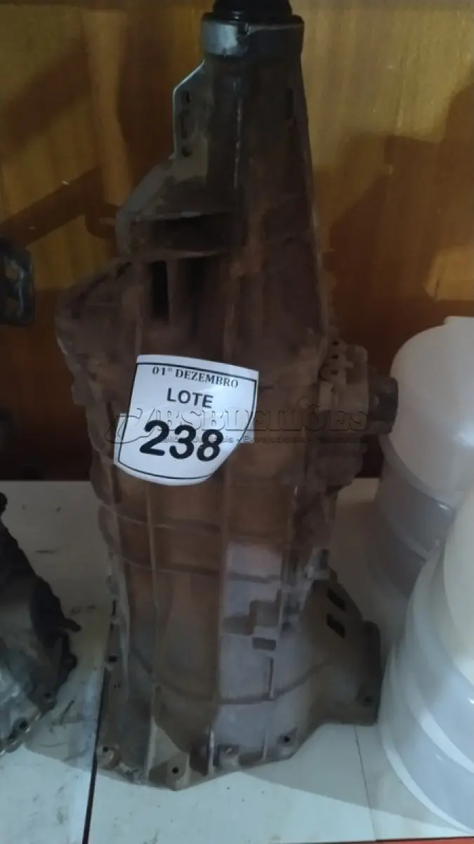 LOTE 238 - 01 CÂMBIO DE FORD RANGER 4X2. (NO ESTADO) ATENÇÃO! FAZER A VISITAÇÃO ANTES DE ARREMATAR, NÃO SABEMOS SE FUNCIONA, LEILÃO NÃO TEM GARANTIA E NEM DEVOLUÇÃO, SUJEITO A POSSÍVEIS AVARIAS VISÍVEIS/OCULTAS E/OU AUSÊNCIA DE COMPONENTES.