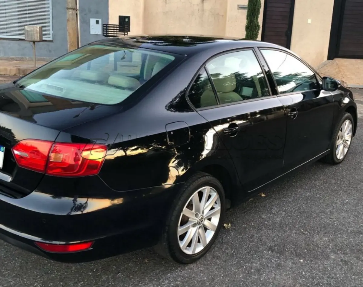 LOTE 362 - 01 VW/JETTA 2.0  ANO 2013, COR PRETA, FLEX (NO ESTADO)