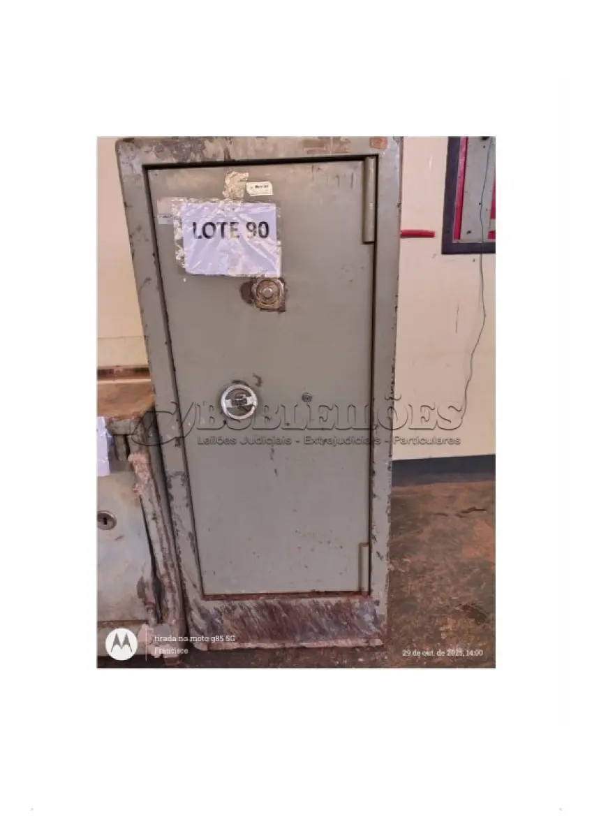 LOTE 090