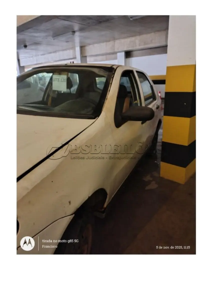 LOTE 120 - 01 VEÍCULO MARCA FIAT, PALIO 1.4 FLEX, ANO DE FABRICAÇÃO 2005 ALCOOL/GASOLINA, 80CV, 5 MARCHAS 4 PORTAS COR BRANCA. PLACA: JFQ-9855 – RENAVAM 00858128950 – CHASSI Nº 9BD17140A62628257. (NO ESTADO DE CONSERVAÇÃO QUE SE ENCONTRA)