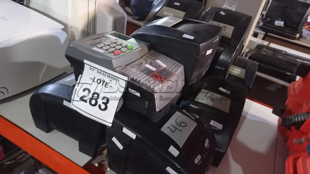 LOTE 283 - 11 IMPRESSORAS DE CUPOM PARA RETIRADA DE PEÇAS MARCA BEMATECH E 01 RELÓGIO DE PONTO. (NO ESTADO) ATENÇÃO! FAZER A VISITAÇÃO ANTES DE ARREMATAR, NÃO SABEMOS SE FUNCIONA, LEILÃO NÃO TEM GARANTIA E NEM DEVOLUÇÃO, SUJEITO A POSSÍVEIS AVARIAS VISÍVEIS/OCULTAS E/OU AUSÊNCIA DE COMPONENTES.