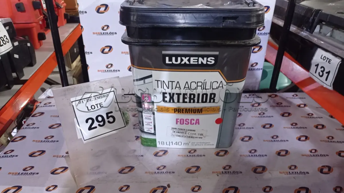 LOTE 295 - 01 BALDE DE TINTA ACRÍLICA EXTERIOR PREMIUM DE 18L SÁRI FOSCO MARCA LUXENS. (NO ESTADO) ATENÇÃO! FAZER A VISITAÇÃO ANTES DE ARREMATAR, NÃO SABEMOS SE FUNCIONA, LEILÃO NÃO TEM GARANTIA E NEM DEVOLUÇÃO, SUJEITO A POSSÍVEIS AVARIAS VISÍVEIS/OCULTAS E/OU AUSÊNCIA DE COMPONENTES.