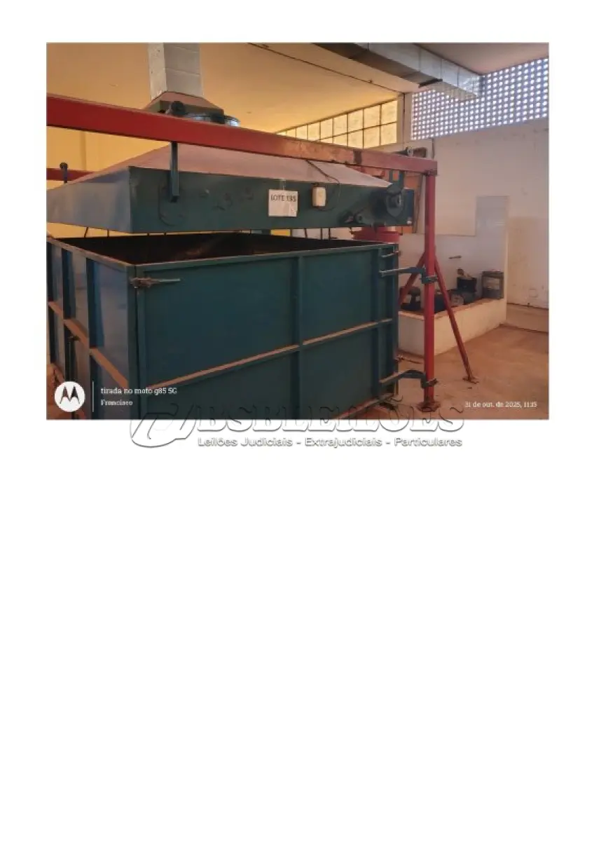 LOTE 135 - 01 MÁQUINA DE ESPUMAÇÃO AUTOMÁTICA, FÁBRICA COLCHÃO, MOTOR DE 4 CV, EXAUSTÃO, EIXO MISTURADOR CENTRAL C/ MOTOR 75CV, 4 POLOS. (NO ESTADO DE CONSERVAÇÃO QUE SE ENCONTRA)