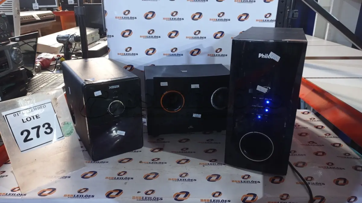 LOTE 273 - 01 APARELHO DE SOM MARCA PHILIPS, 02 CAIXAS DE SOM MULTIMÍDIA E 01 APARELHO HOME THEATER MARCA PHILCO. (NO ESTADO) ATENÇÃO! FAZER A VISITAÇÃO ANTES DE ARREMATAR, NÃO SABEMOS SE FUNCIONA, LEILÃO NÃO TEM GARANTIA E NEM DEVOLUÇÃO, SUJEITO A POSSÍVEIS AVARIAS VISÍVEIS/OCULTAS E/OU AUSÊNCIA DE COMPONENTES.