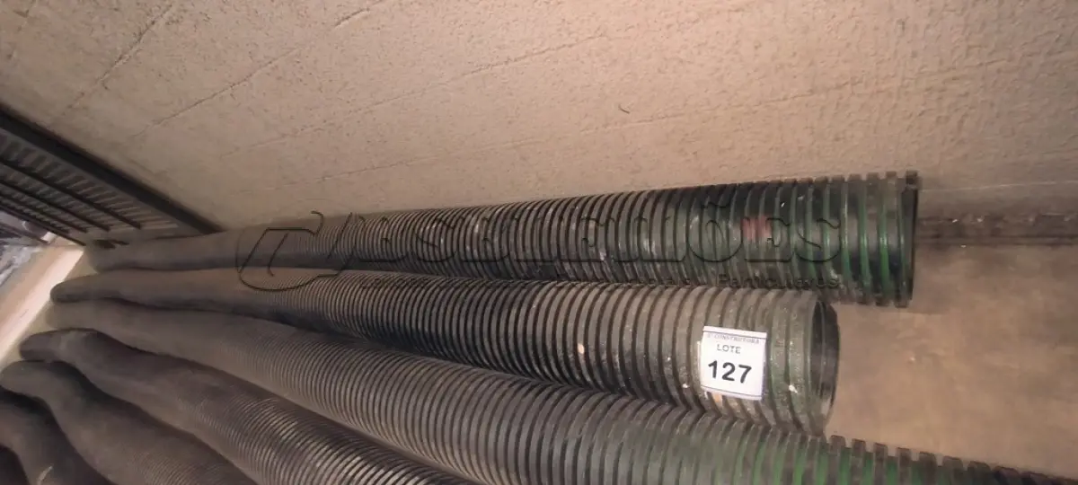 LOTE 127 - 02 MANGUEIRAS PERFURADAS PARA DRENAGEM. (NO ESTADO) ATENÇÃO! FAZER A VISITAÇÃO ANTES DE ARREMATAR, NÃO SABEMOS SE FUNCIONA, LEILÃO NÃO TEM GARANTIA E NEM DEVOLUÇÃO, SUJEITO A POSSÍVEIS AVARIAS VISÍVEIS/OCULTAS E/OU AUSÊNCIA DE COMPONENTES.