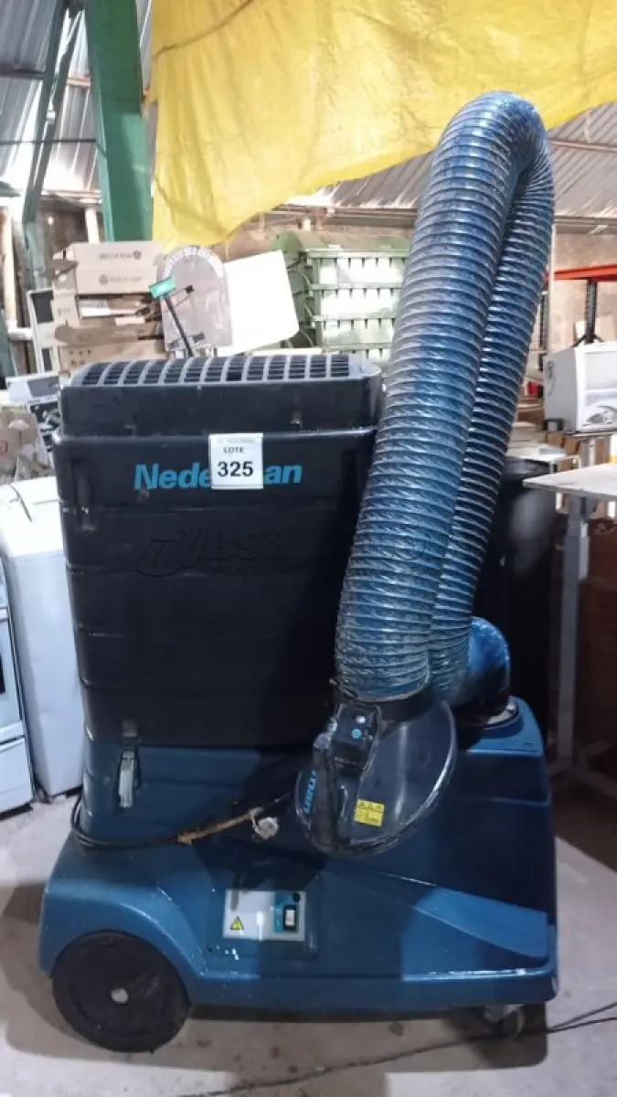 LOTE 325 - 01 ASPIRADOR INDUSTRIAL MARCA NEDERMAN. (NO ESTADO) ATENÇÃO! FAZER A VISITAÇÃO ANTES DE ARREMATAR, NÃO SABEMOS SE FUNCIONA, LEILÃO NÃO TEM GARANTIA E NEM DEVOLUÇÃO, SUJEITO A POSSÍVEIS AVARIAS VISÍVEIS/OCULTAS E/OU AUSÊNCIA DE COMPONENTES.