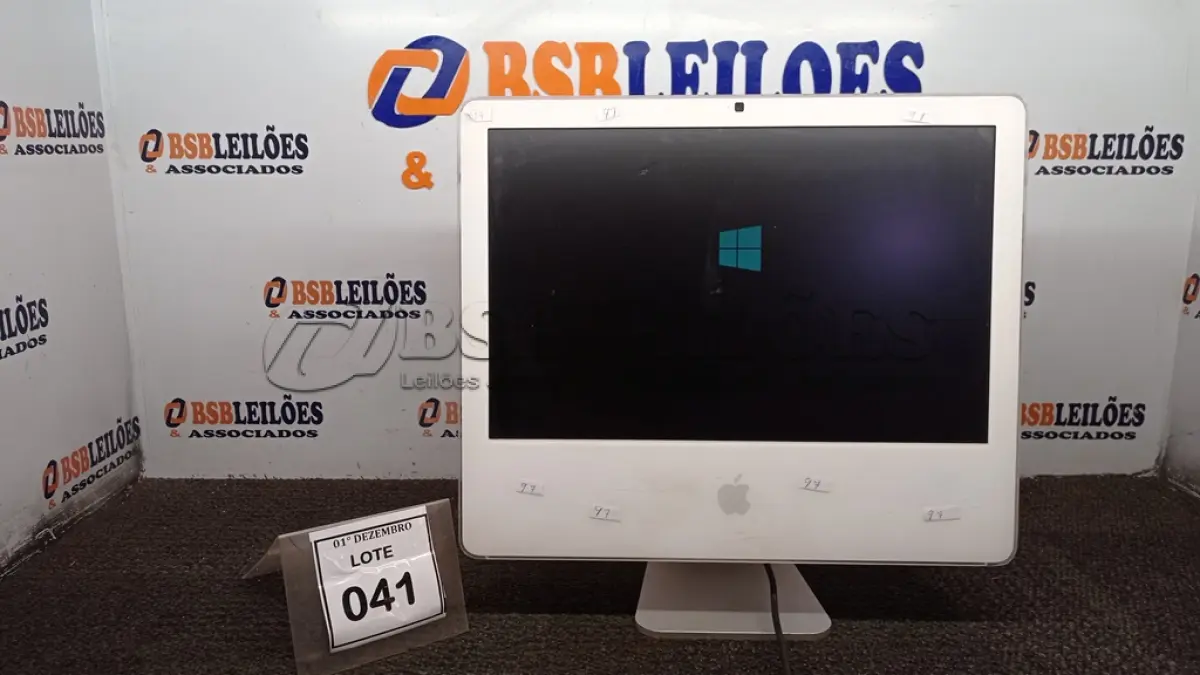 LOTE 041 - 01 IMAC APPLE. (NO ESTADO) ATENÇÃO! FAZER A VISITAÇÃO ANTES DE ARREMATAR, NÃO SABEMOS SE FUNCIONA, LEILÃO NÃO TEM GARANTIA E NEM DEVOLUÇÃO, SUJEITO A POSSÍVEIS AVARIAS VISÍVEIS/OCULTAS E/OU AUSÊNCIA DE COMPONENTES.