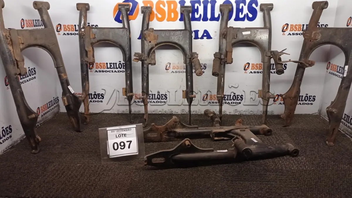 LOTE 097 - 06 BALANÇAS DE MOTO. (NO ESTADO) ATENÇÃO! FAZER A VISITAÇÃO ANTES DE ARREMATAR, NÃO SABEMOS SE FUNCIONA, LEILÃO NÃO TEM GARANTIA E NEM DEVOLUÇÃO, SUJEITO A POSSÍVEIS AVARIAS VISÍVEIS/OCULTAS E/OU AUSÊNCIA DE COMPONENTES.