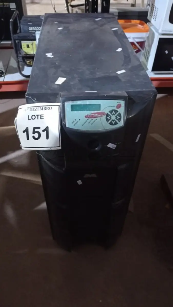 LOTE 151 - 01 NOBREAK MARCA SMS POTÊNCIA 3KVA/2400W. (NO ESTADO) ATENÇÃO! FAZER A VISITAÇÃO ANTES DE ARREMATAR, NÃO SABEMOS SE FUNCIONA, LEILÃO NÃO TEM GARANTIA E NEM DEVOLUÇÃO, SUJEITO A POSSÍVEIS AVARIAS VISÍVEIS/OCULTAS E/OU AUSÊNCIA DE COMPONENTES.