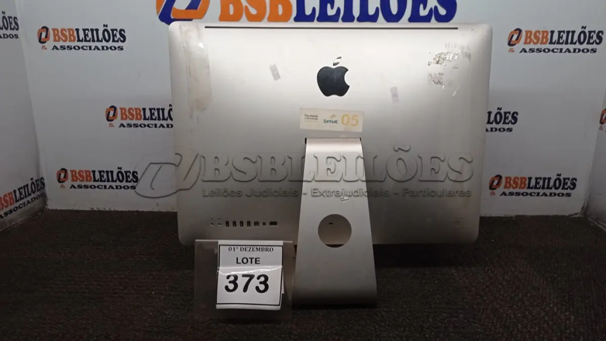 LOTE 373 - 01 IMAC APPLE. (NO ESTADO) ATENÇÃO! FAZER A VISITAÇÃO ANTES DE ARREMATAR, NÃO SABEMOS SE FUNCIONA, LEILÃO NÃO TEM GARANTIA E NEM DEVOLUÇÃO, SUJEITO A POSSÍVEIS AVARIAS VISÍVEIS/OCULTAS E/OU AUSÊNCIA DE COMPONENTES.