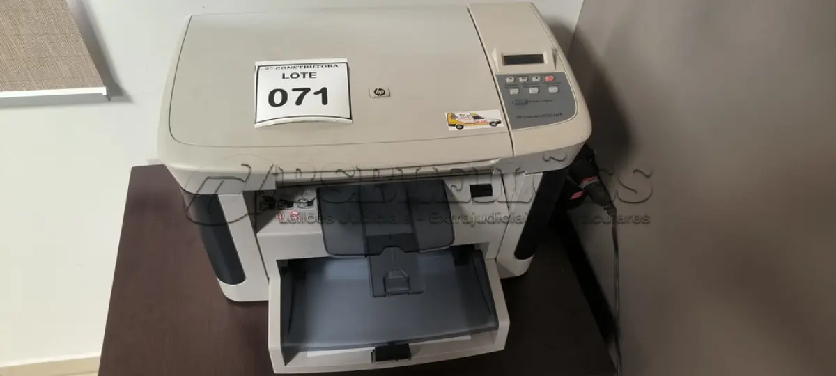 LOTE 071 - 01 IMPRESSORA HP LASERJET M1120MFP. (NO ESTADO) ATENÇÃO! FAZER A VISITAÇÃO ANTES DE ARREMATAR, NÃO SABEMOS SE FUNCIONA, LEILÃO NÃO TEM GARANTIA E NEM DEVOLUÇÃO, SUJEITO A POSSÍVEIS AVARIAS VISÍVEIS/OCULTAS E/OU AUSÊNCIA DE COMPONENTES.