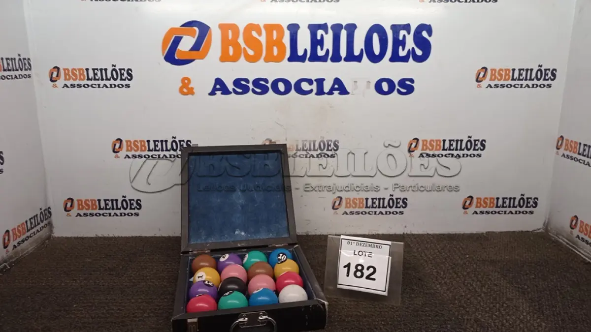 LOTE 182