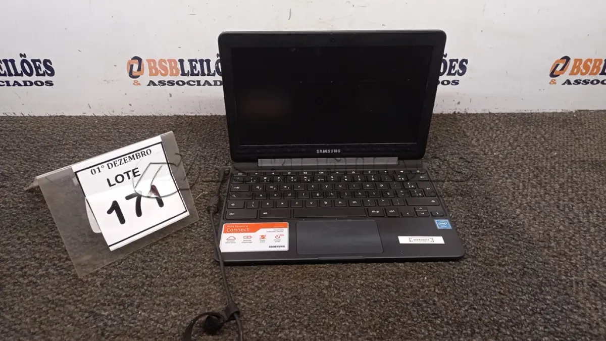 LOTE 171 - 01 NOTEBOOK 16GB TELA 11.6’’. (NO ESTADO) ATENÇÃO! FAZER A VISITAÇÃO ANTES DE ARREMATAR, NÃO SABEMOS SE FUNCIONA, LEILÃO NÃO TEM GARANTIA E NEM DEVOLUÇÃO, SUJEITO A POSSÍVEIS AVARIAS VISÍVEIS/OCULTAS E/OU AUSÊNCIA DE COMPONENTES.