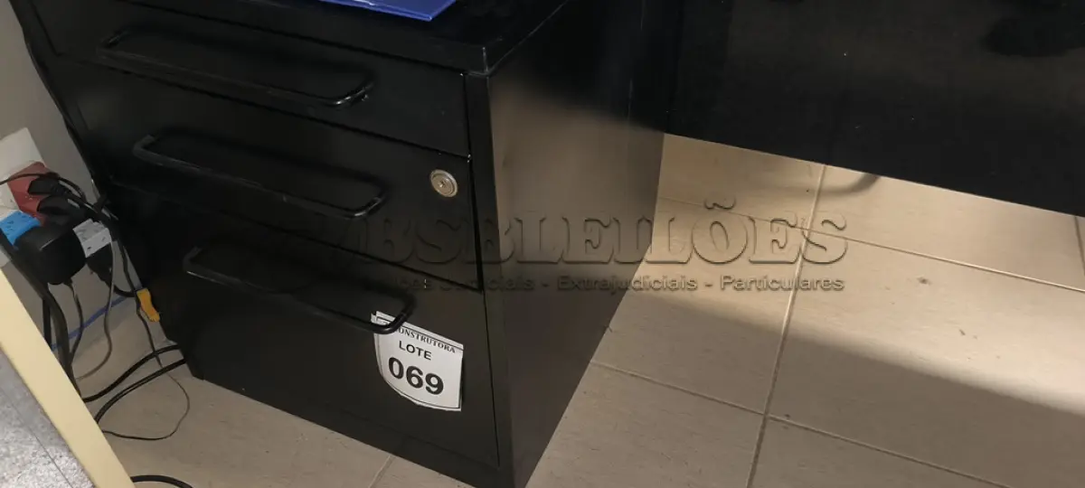 LOTE 069