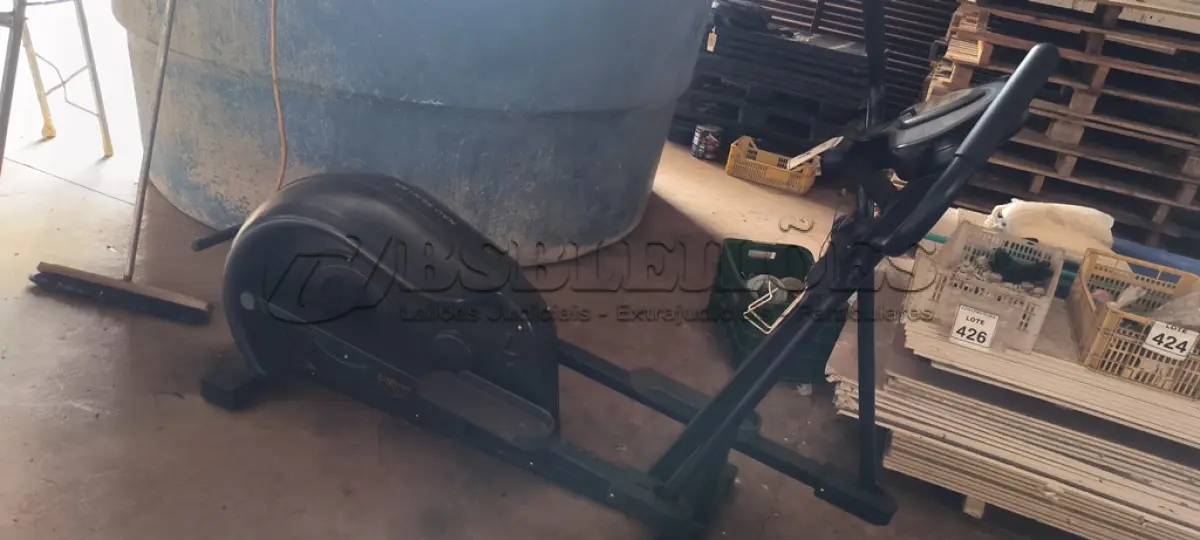 LOTE 141 - 01 ELIPTCOM LF200. (NO ESTADO) ATENÇÃO! FAZER A VISITAÇÃO ANTES DE ARREMATAR, NÃO SABEMOS SE FUNCIONA, LEILÃO NÃO TEM GARANTIA E NEM DEVOLUÇÃO, SUJEITO A POSSÍVEIS AVARIAS VISÍVEIS/OCULTAS E/OU AUSÊNCIA DE COMPONENTES.